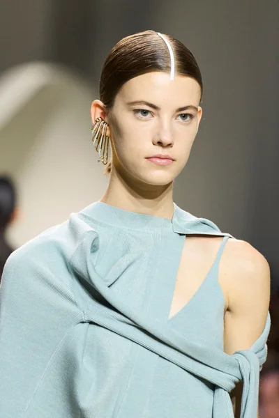 Look 33